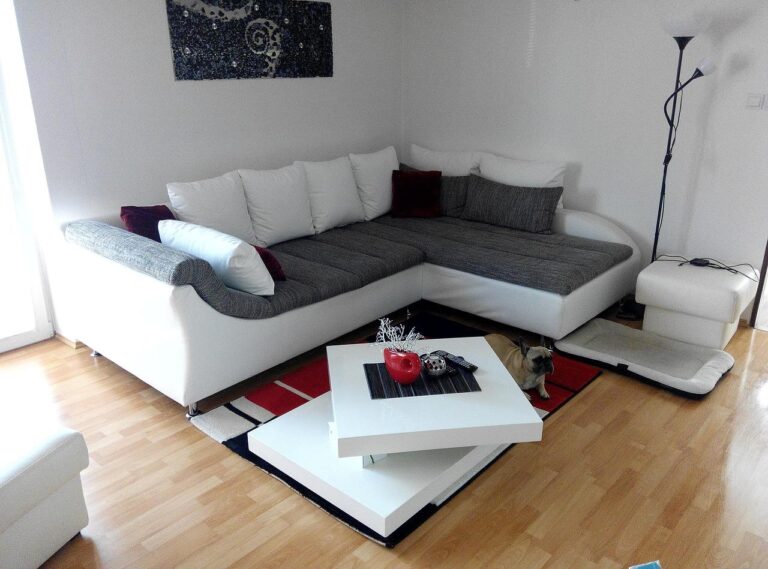 Home Ruimtebesparende meubels met slaapbank voor duurzaam en bewust wonen in een modern interieur